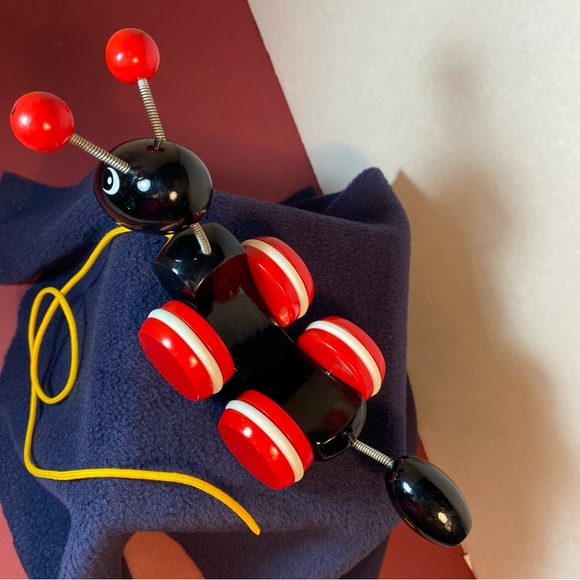 BRIO Wood Ant w/ Rolling Egg Pull Toy 30367 - Picture 7 of 8